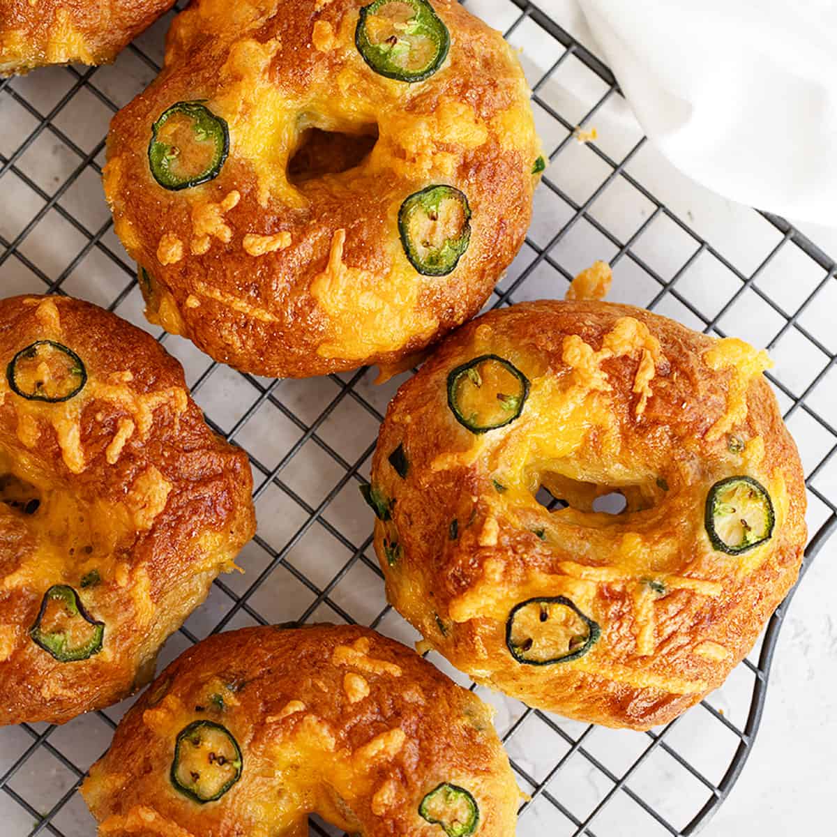 Jalapeño Cheddar Bagel